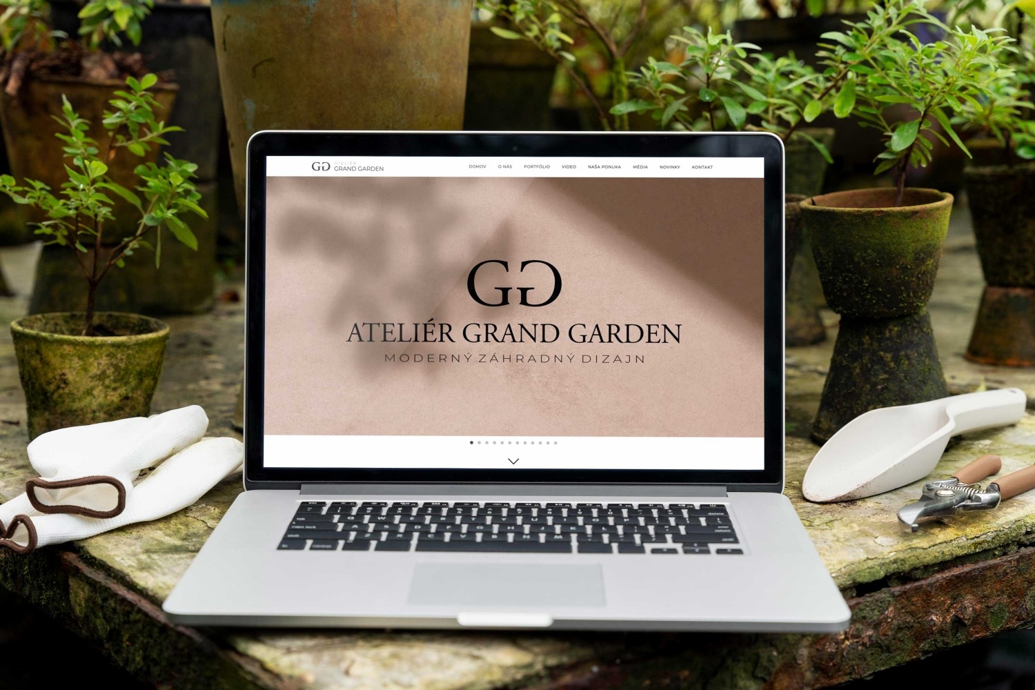 GRAND GARDEN